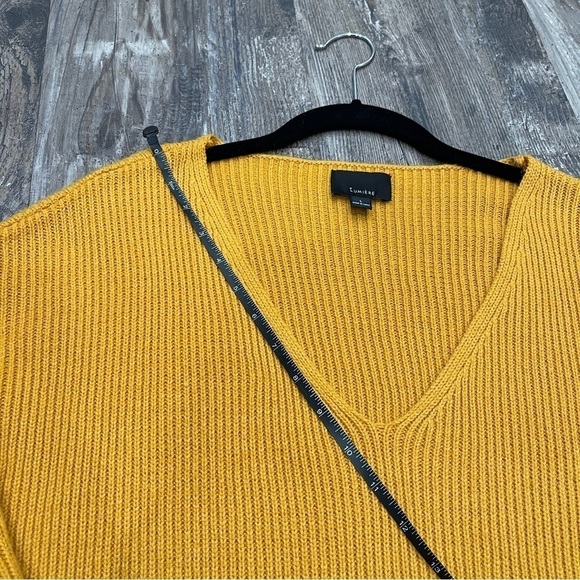 VICI Lumiere Women’s Mustard Yellow Sweater - Picture 12 of 13